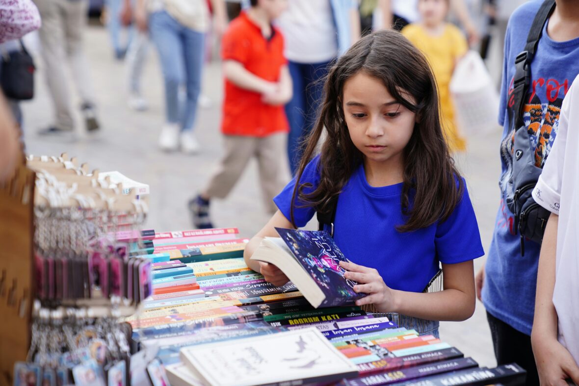 How to Raise Curious, Self-Motivated Kids (Without Crushing Their Spark)